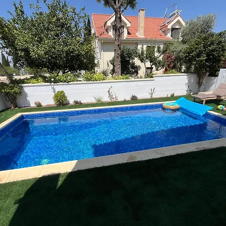 Villa Dene Hollow Pýla